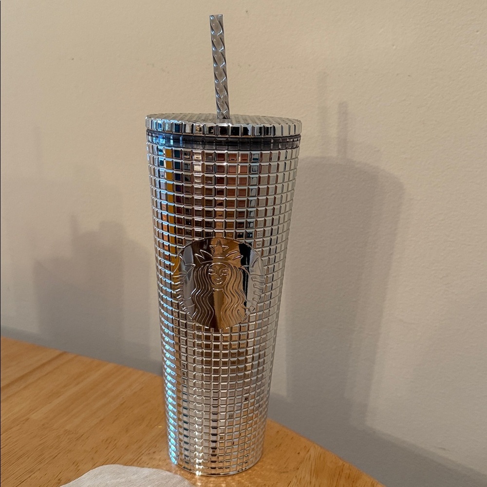 Starbucks 2023 Holiday Metallic Mirror Silver Grid Disco Grande Tumbler